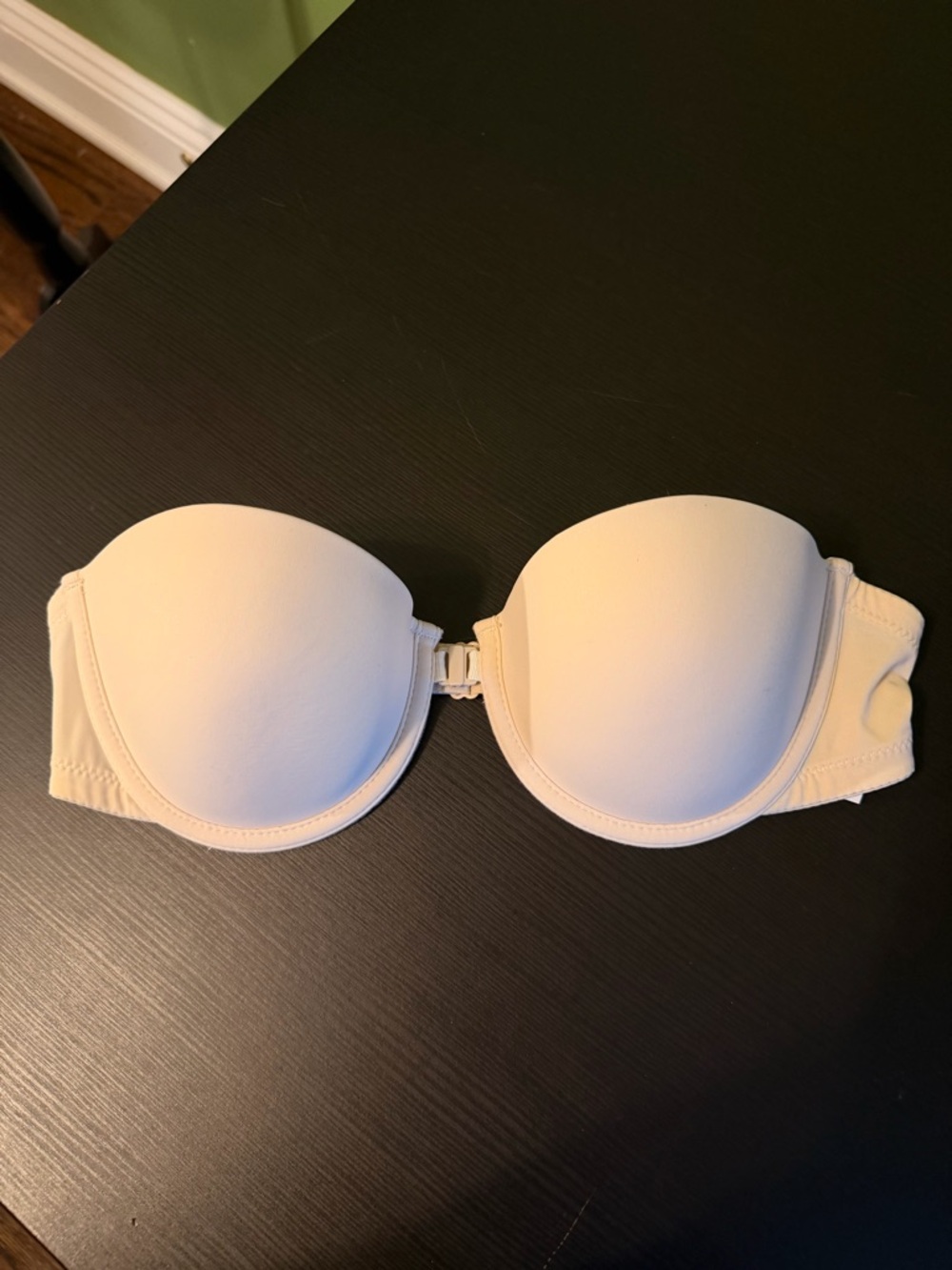 Strapless Molded T-Shirt Bra - Cream